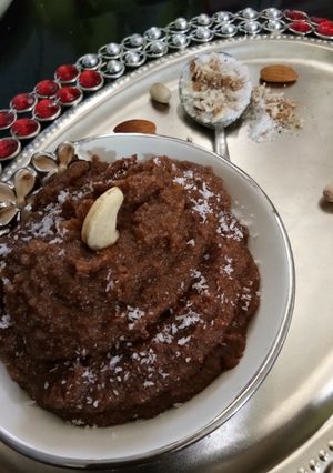 चाॅकलेट हलवा (Chocolate Halwa recipe in Hindi) रेसिपी मुख्य फोटो