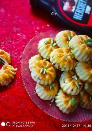 A picture of Pistachio choco Maamoul.