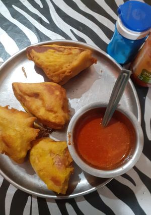 A picture of Bread pakoda.