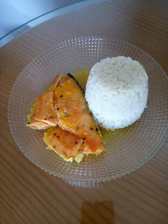 Una foto de Salmón a la naranja