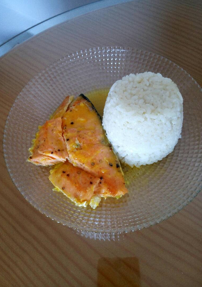 Una foto de Salmón a la naranja