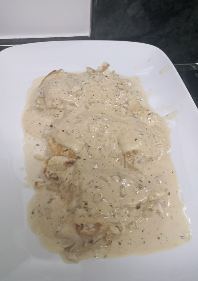 Una foto de Panga en salsa de orégano