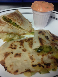 Una foto de Quesadillas de Vegetales...🥒🌶🌰🧀🌮🧀🌮😋😝😜😛