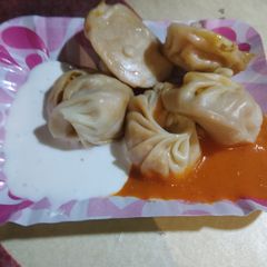 A picture of Momos.