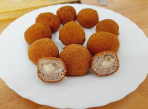 Foto principal de Bolitas de carne picada con queso