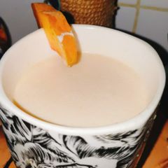 A picture of Rich And creamy peach shake.
