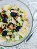 সিজার সালাদ উইথ গ্রিল চিকেন(caeser salad with grill chicken recipe in Bengali)