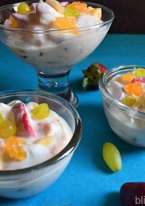 A picture of Creamy fruit raita (hung yogurt with fruits).