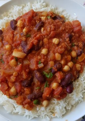 A picture of Vegan chilli con carne.