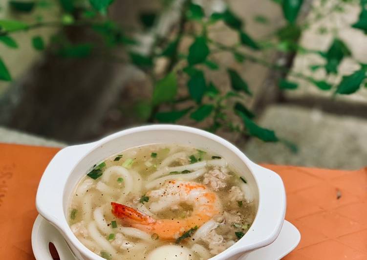 Bánh canh tôm thịt