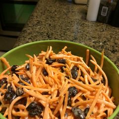 A picture of Carrot Raisin Salad.