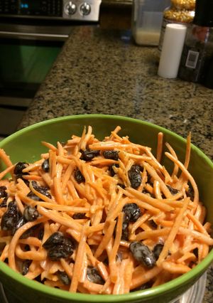 A picture of Carrot Raisin Salad.