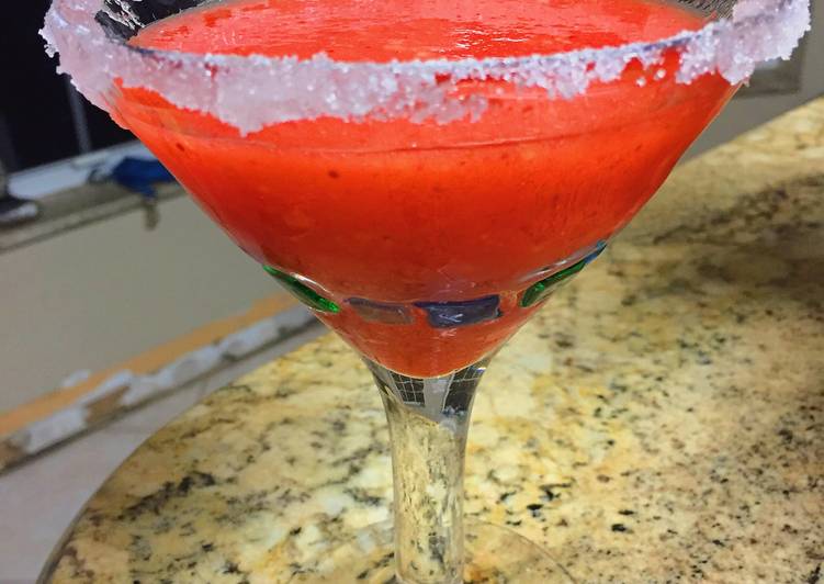 Steps to Make Homemade Strawberry Mango Margarita