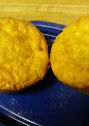 A picture of Cheesy Popovers.