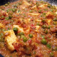 A picture of Matar Paneer.