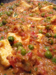 A picture of Matar Paneer.