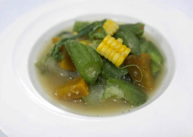 Steps to Prepare Favorite Vegetables Hot Soup / Gaeng Liang