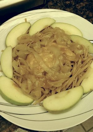 A picture of Apple Braised Chicken.