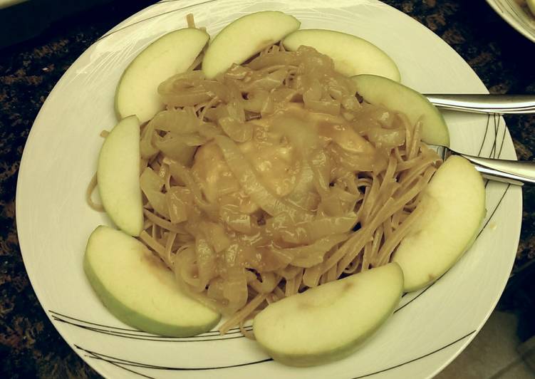 Recipe of Tastefully Apple Braised Chicken