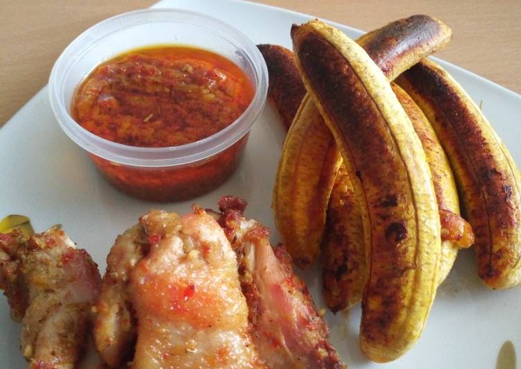 Oven grilled plantain and drumsticks with Ally sweet pepper sauc