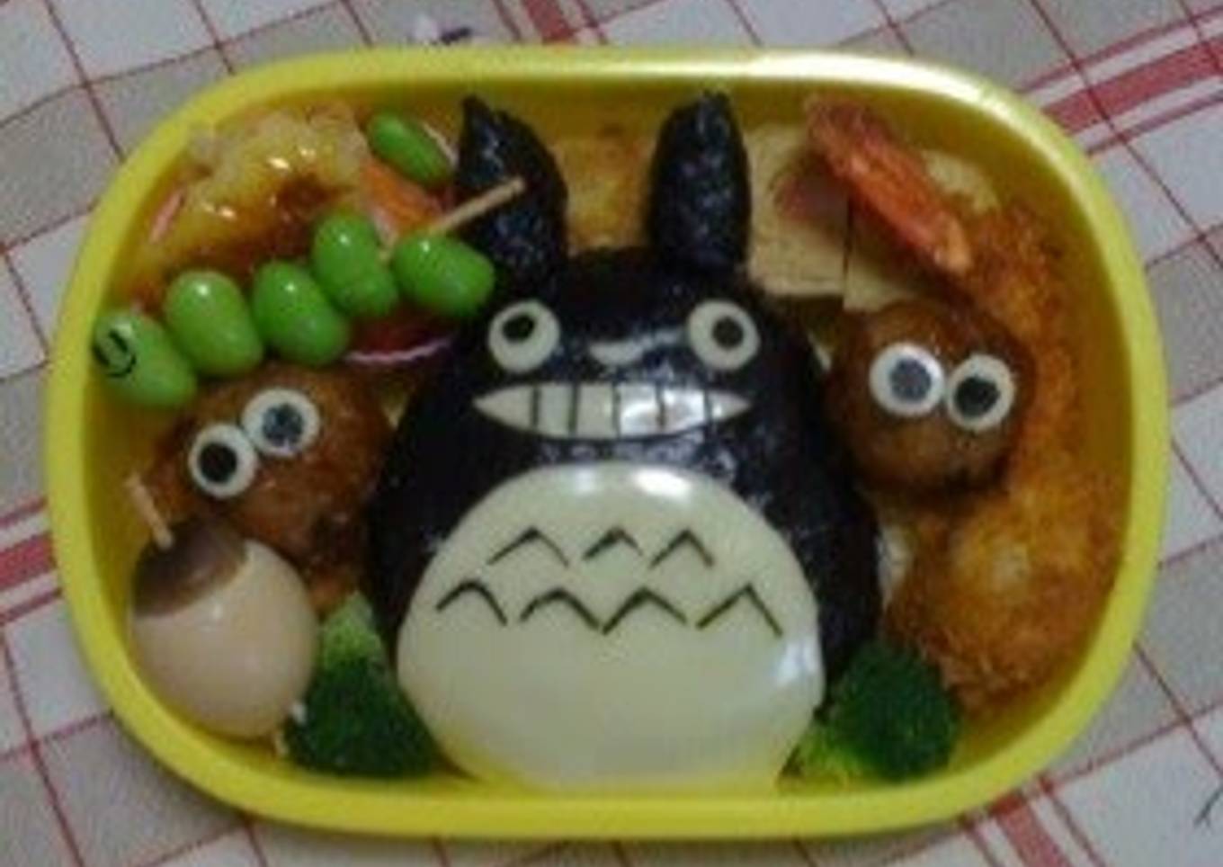 Character Bento Totoro and Soot Sprites