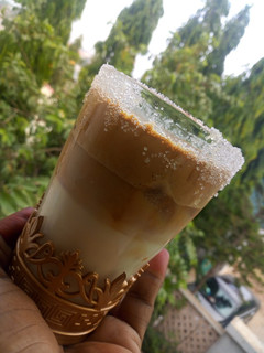 A picture of Dalgona coffee.