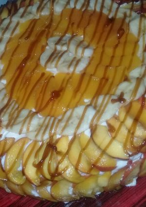 صورة لوصفة تورتة بالخوخ والموز 😋😋😋🍑🍑🍑