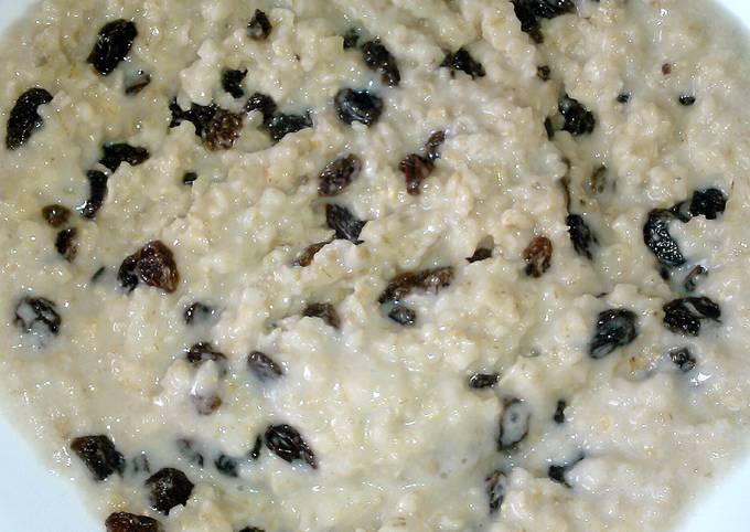 Steps to Make Favorite Almond Milk Oatmeal with Raisins