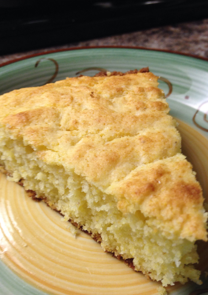A picture of Buttermilk Cornbread.