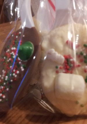 A picture of Hot cocoa spoons.