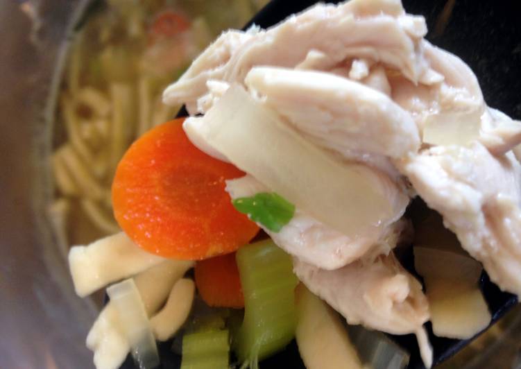 How to Prepare Perfect Old Fashioned Chicken Noodle Soup