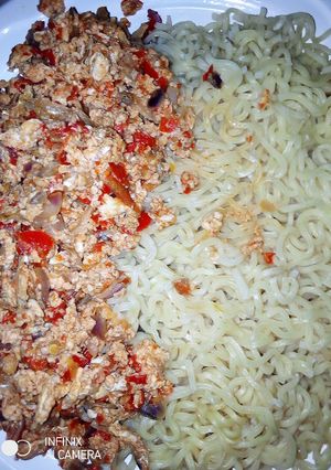 Indomie da Egg sauce ainihin hoton girkin