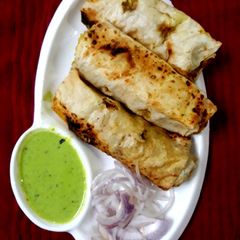 A picture of Chowmein Roll.