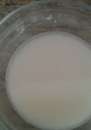 A picture of Icing sugar glaze.