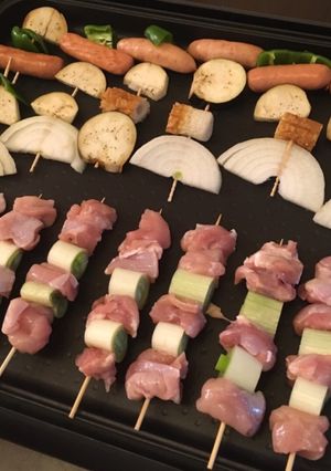 A picture of [Quick & Easy] Homemade Yakitori on an Electric Griddle.