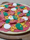 Pizza sin horno -trampantojo- de chocolate y fondant
