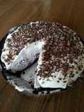 mint chocolate and oreo pie