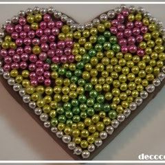 A picture of Valentine's Day Blooming Sakura Decoration Chocolate.
