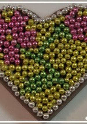 A picture of Valentine's Day Blooming Sakura Decoration Chocolate.