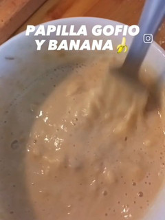 Una foto de Papilla gofio y banana 🍌