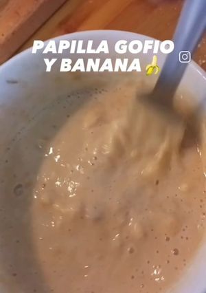 Una foto de Papilla gofio y banana 🍌