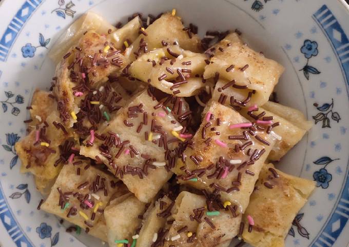 Cara Gampang Membuat Roti pisang thailand / martabak telur isi pisang Ala Desi Trisnawati MasterChef Indonesia
