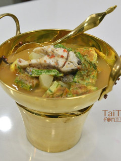 ♦泰泰風♦自搗酸咖哩醬 煎蛋 煮酸咖哩魚湯 的食譜成品照片