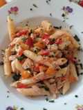 Penne tonno e pomodorini bicolori