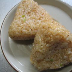 A picture of A Spicy Tingle Gochujang and Ichimi Chili Pepper Powder Rice Balls.