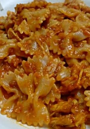A picture of Sweet and sour tomato pasta.