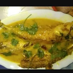 A picture of Sorso Pabda Fish Curry.