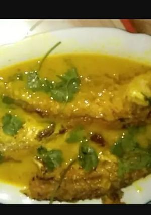 A picture of Sorso Pabda Fish Curry.