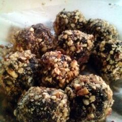 A picture of Nutty Oreo Truffles.