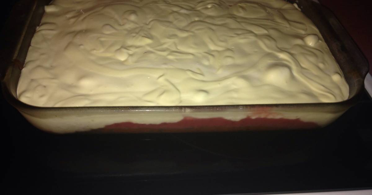 Strawberry Refrigerator CAKE Recipe by kionia - Cookpad